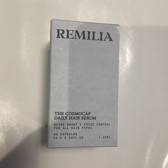 Remilia The Cosmocap Daily Hair Serum Shine Boost Frizz Control 30Capsules 3/27 - Picture 4 of 5